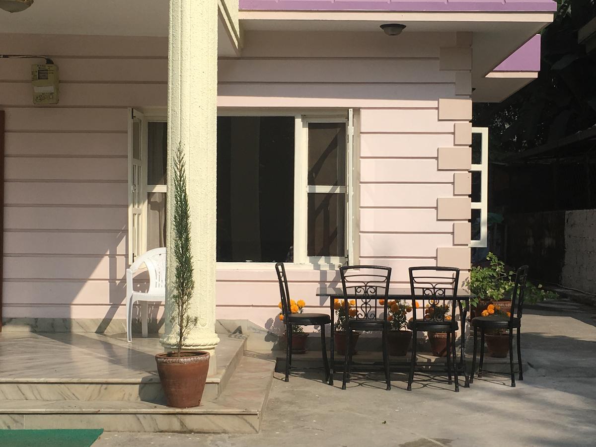 Hotel Pokhara International Exteriör bild