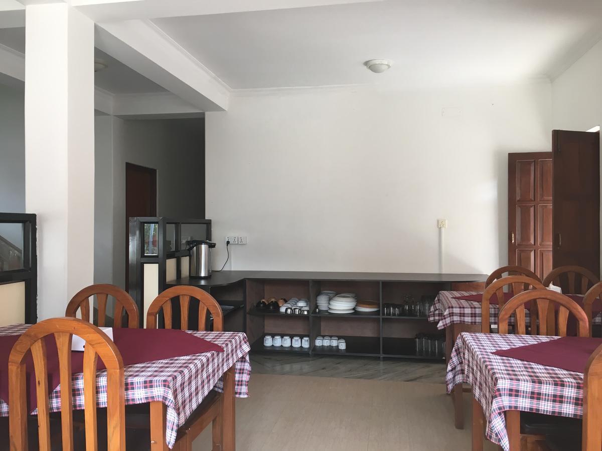 Hotel Pokhara International Exteriör bild