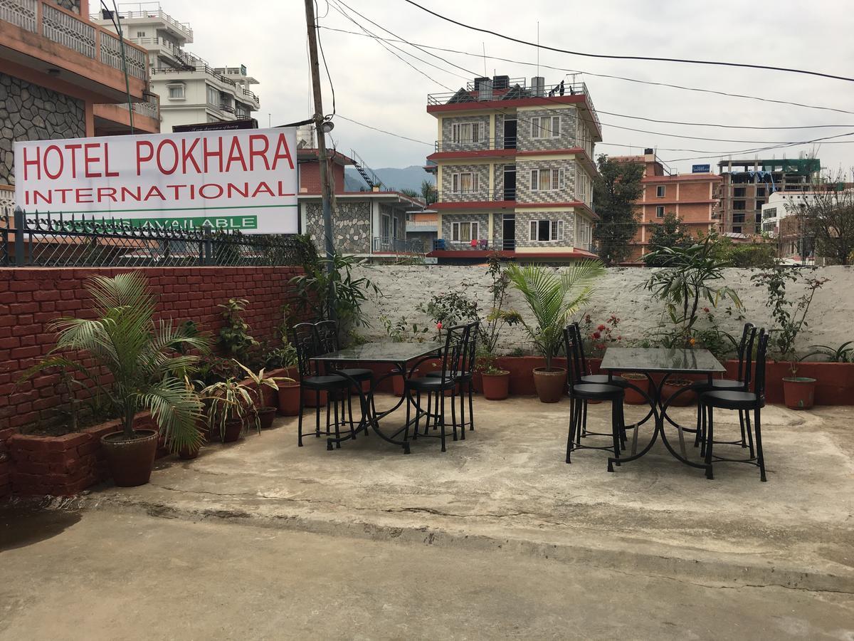 Hotel Pokhara International Exteriör bild