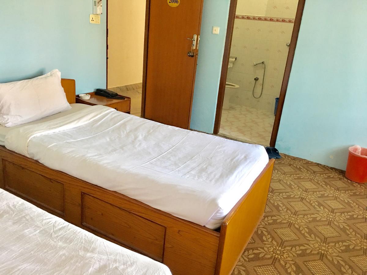 Hotel Pokhara International Exteriör bild
