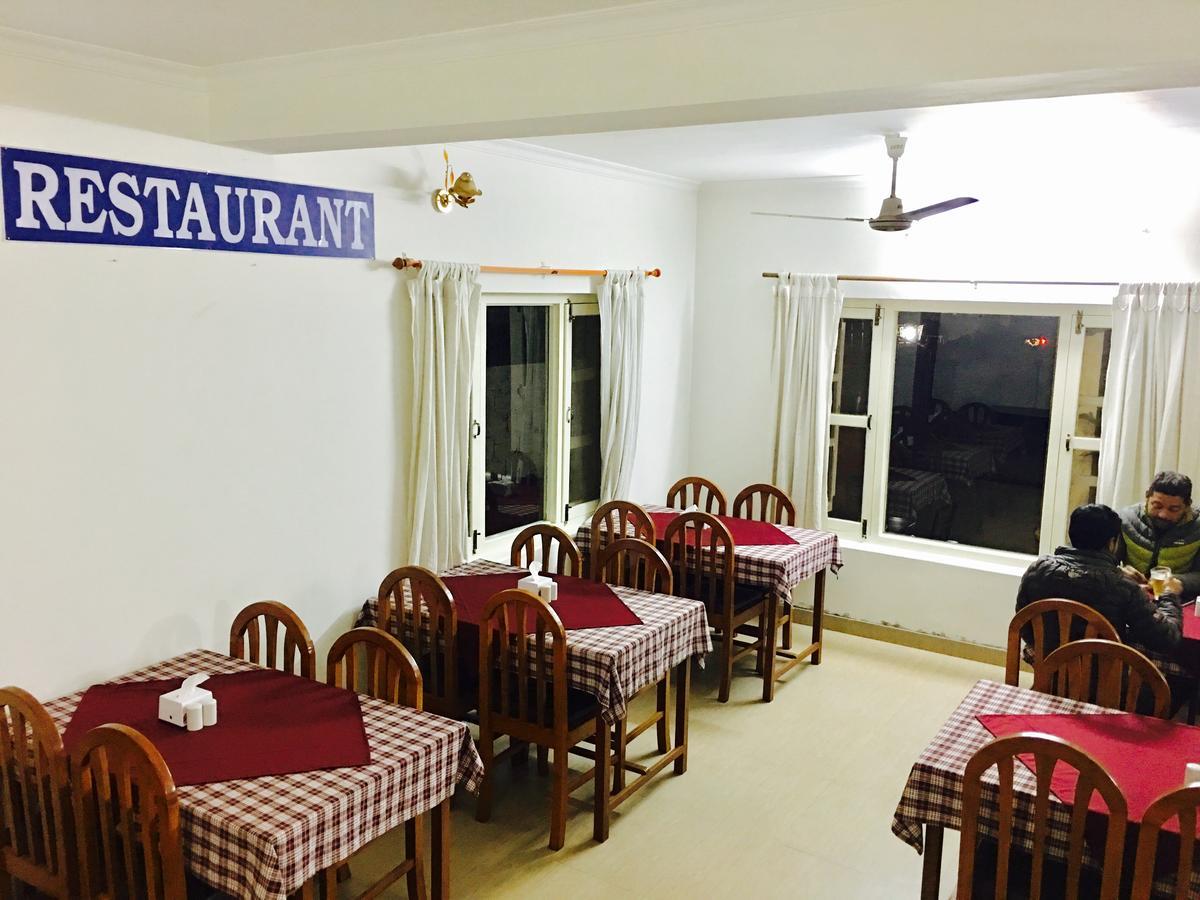 Hotel Pokhara International Exteriör bild