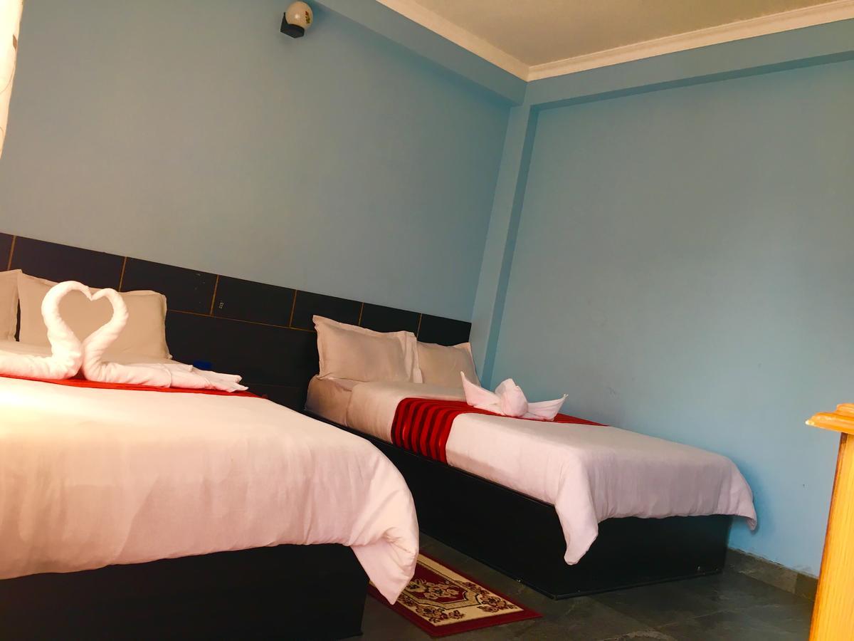 Hotel Pokhara International Exteriör bild