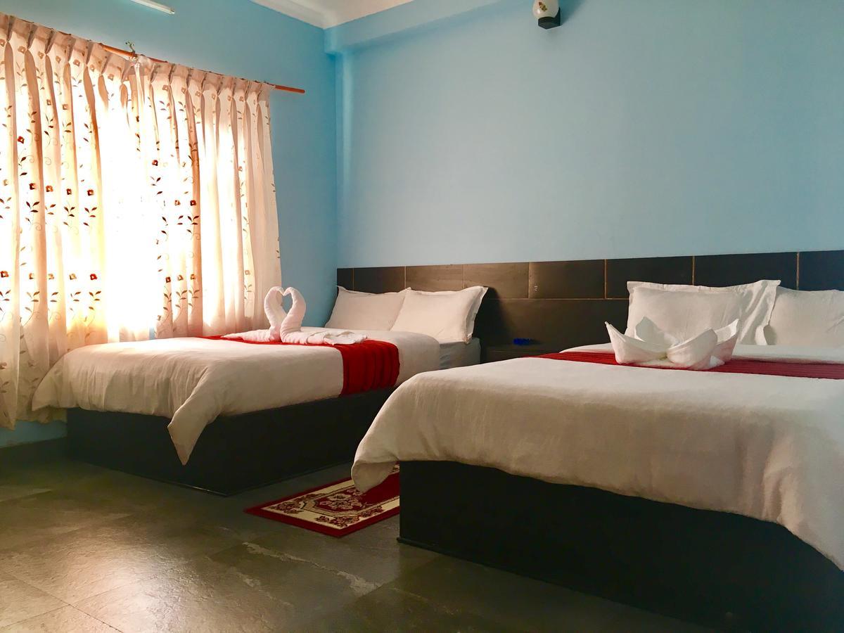 Hotel Pokhara International Exteriör bild