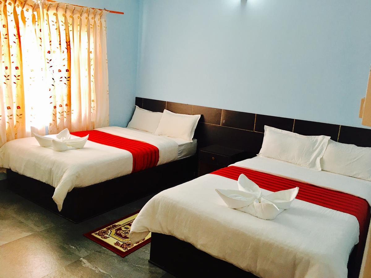 Hotel Pokhara International Exteriör bild