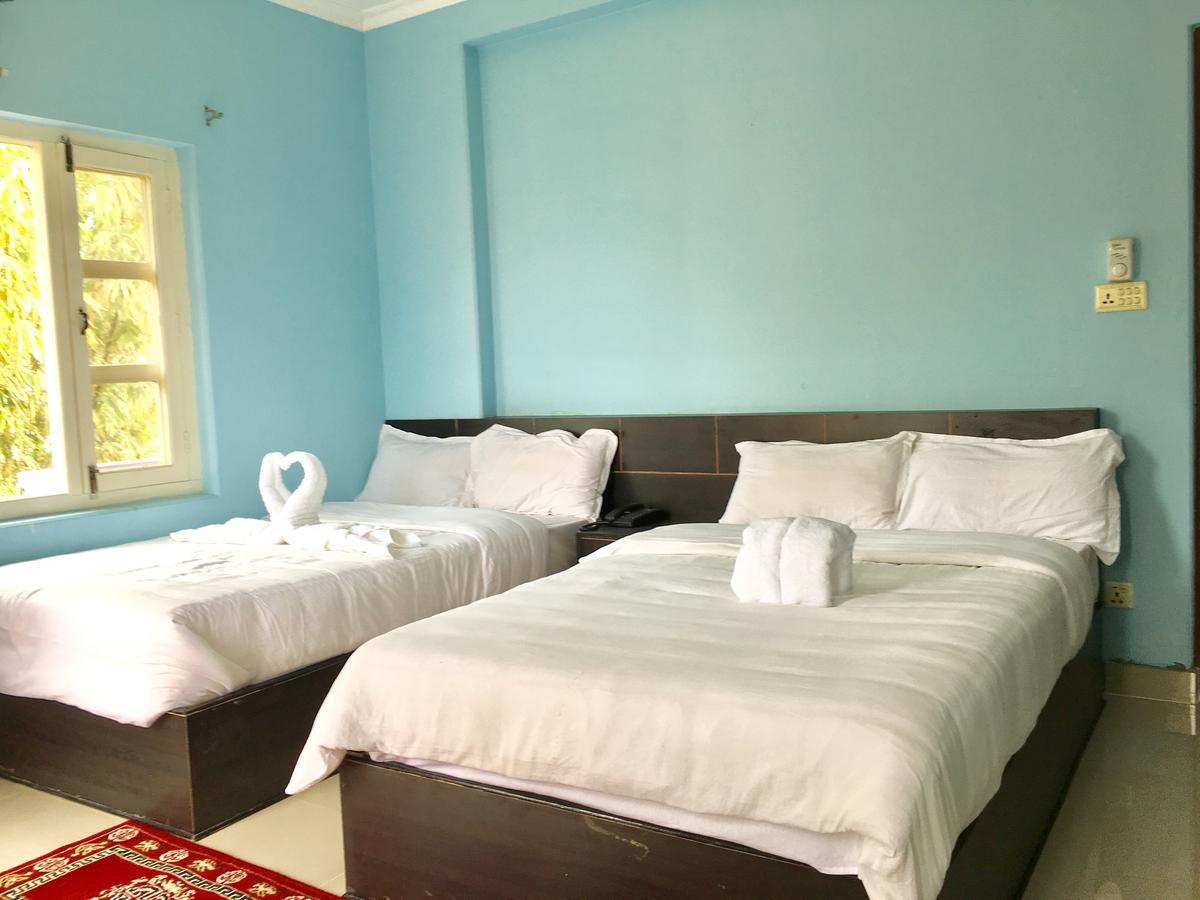 Hotel Pokhara International Exteriör bild